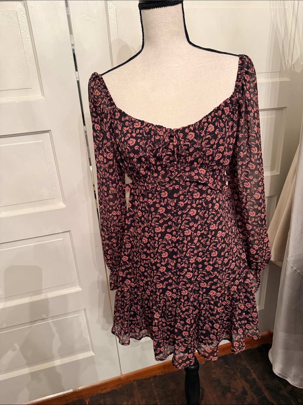 Francesca’s NWT twee Romantic Floral Mini Dress Puff Sleeve Smocked S